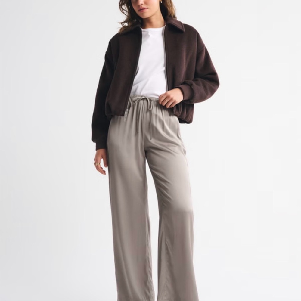 Abercrombie & Fitch Gray Wide-Leg Satin Pants